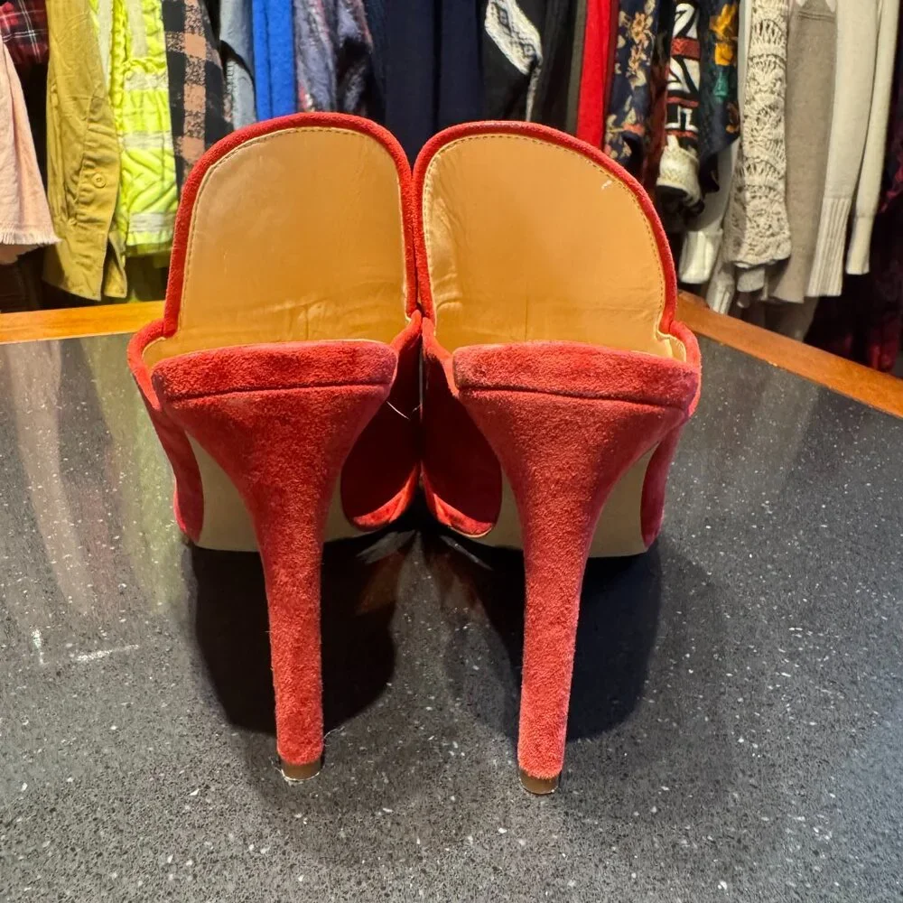 Vince Camuto Kizzia Mule In Cherry Red Suede - Picture 4 of 8